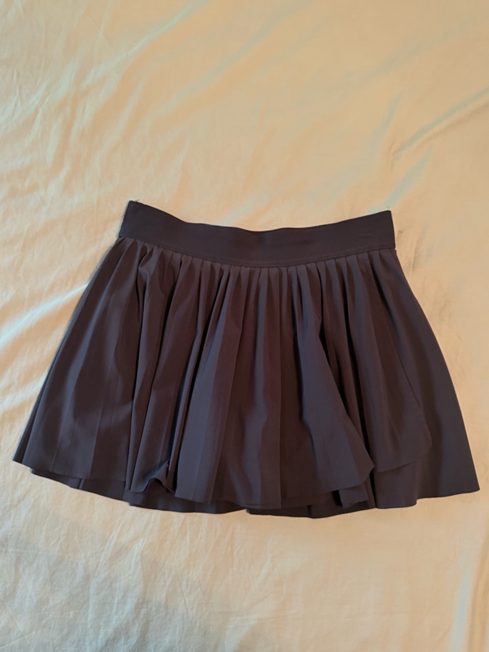 Aritzia navy tennis skirt size M